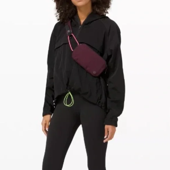 lululemon athletica Pop It Off Crossbody Bag - Picture 6 of 6